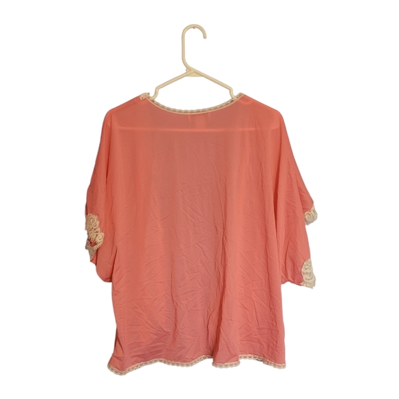 Shadowline short pink robe with white lace - Picture 2 of 3